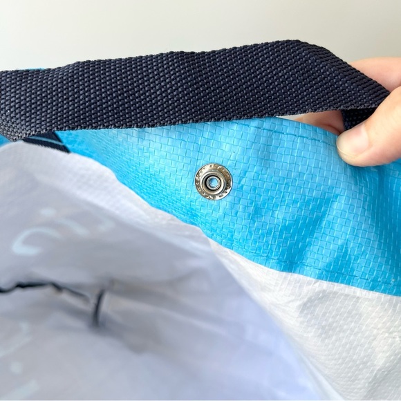 Lot of 2 J. McLaughlin retail totes from the store - Picture 5 of 10